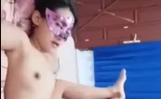 Selebgram Cantik Payudara Besar Live Binal Main Dildo Live Streaming Viral 2024